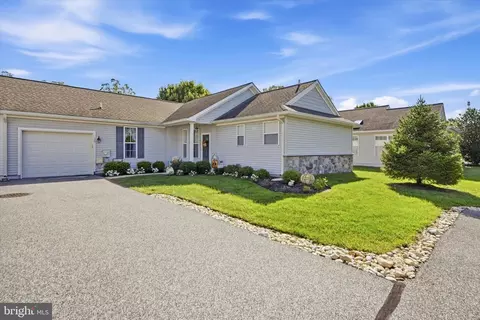 150 E Foxchase Ln, Glen Mills, PA 19342