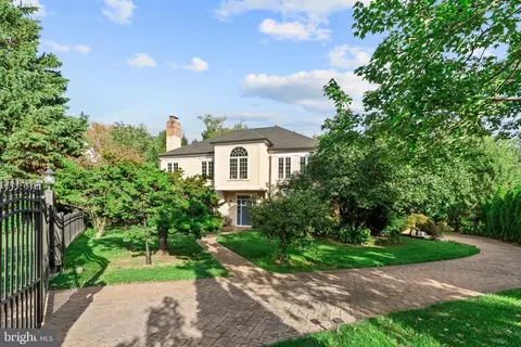 759 Applegate Ln, Bryn Mawr, PA 19010
