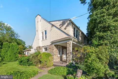 Exterior - 328 Morris Rd, Wayne, PA 19087 photo 2 of 10