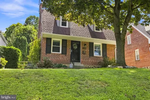 207 Sandy Bank Rd, Media, PA 19063