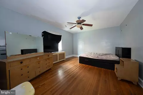 Bedroom - 7201 Wayne Ave, Darby, PA 19082 photo 6 of 6