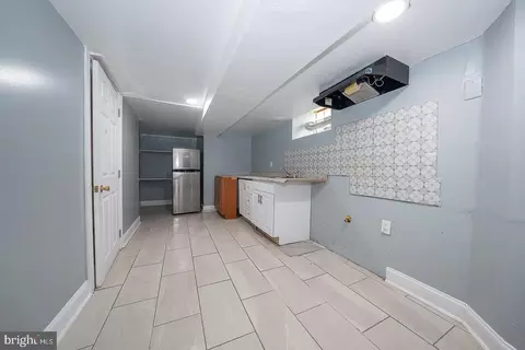 Entry Way - 7201 Wayne Ave, Darby, PA 19082 photo 8 of 9