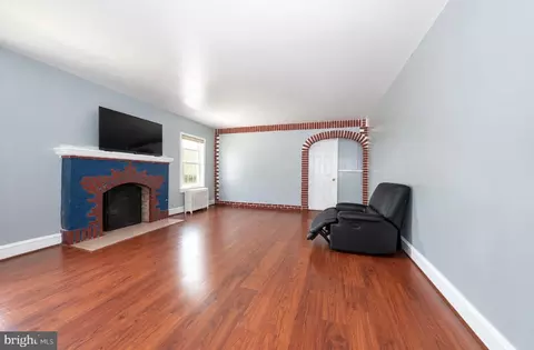 Living - 7201 Wayne Ave, Darby, PA 19082 photo 2 of 2