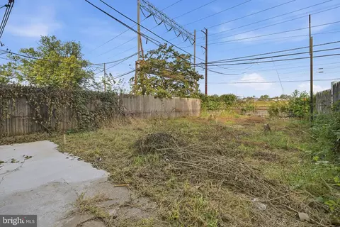 Exterior - 29 Chestnut St, Marcus Hook, PA 19061 photo 2 of 3