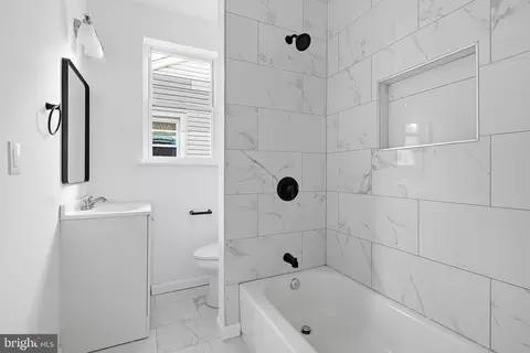 Bath - 29 Chestnut St, Marcus Hook, PA 19061 photo 1 of 1