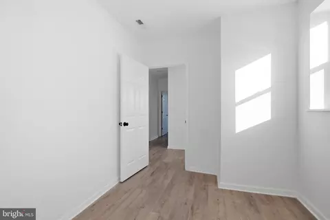 Entry Way - 29 Chestnut St, Marcus Hook, PA 19061 photo 5 of 5