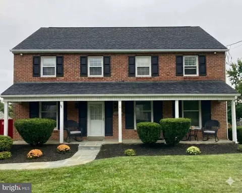 1411 Dorchester Rd, Havertown, PA 19083