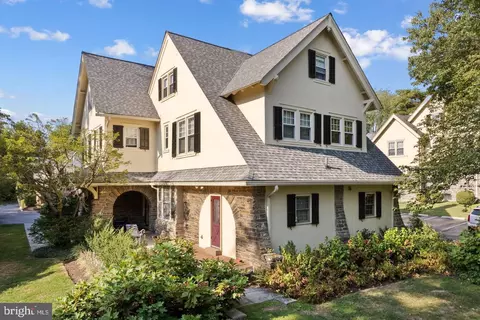 118 Montrose Ave #C, Bryn Mawr, PA 19010