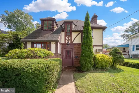 99 W Greenwood Ave, Lansdowne, PA 19050
