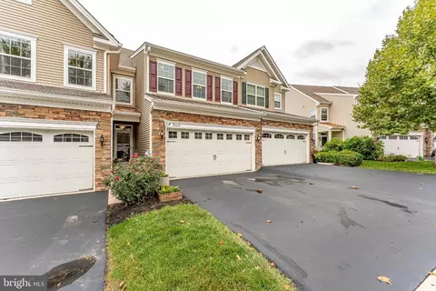 3520 Muirwood Dr, Newtown Square, PA 19073