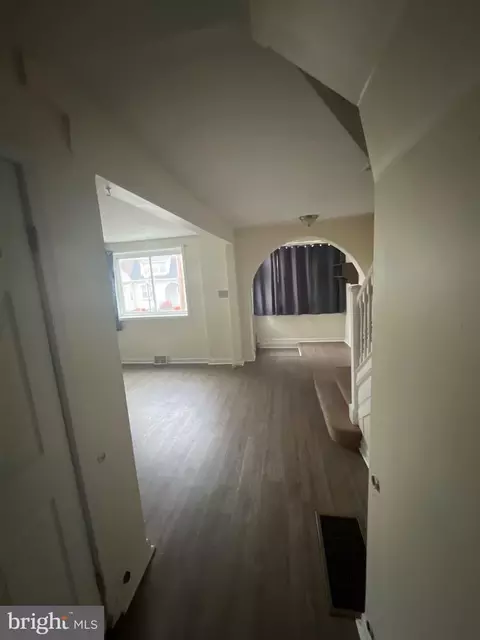 Entry Way - 15 Walnut St, Marcus Hook, PA 19061 photo 1 of 3
