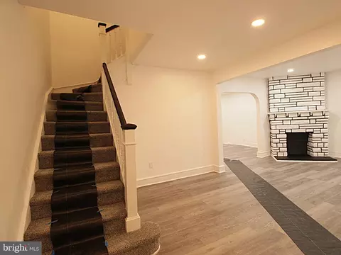 Entry Way - 618 Post Rd, Marcus Hook, PA 19061 photo 3 of 3