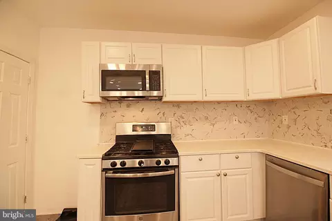 Kitchen - 618 Post Rd, Marcus Hook, PA 19061 photo 2 of 4
