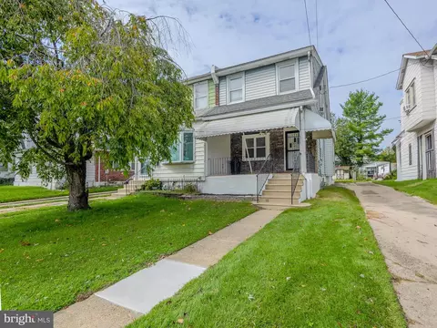 517 9th Ave, Prospect Park, PA 19076