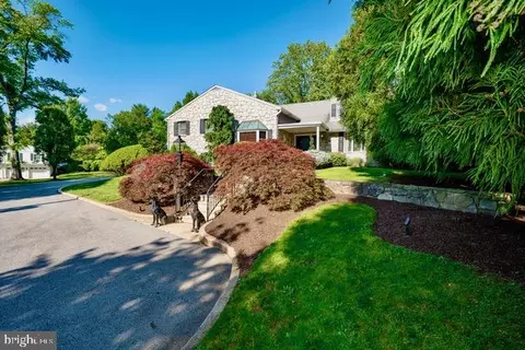 405 Boxwood Rd, Bryn Mawr, PA 19010