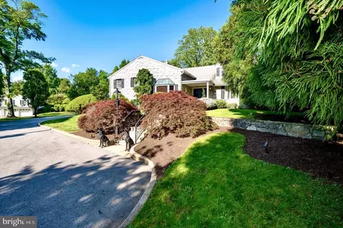 405 Boxwood Rd, Bryn Mawr, PA 19010