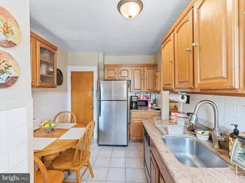 Kitchen - 257 Long Ln, Darby, PA 19082 photo 4 of 4