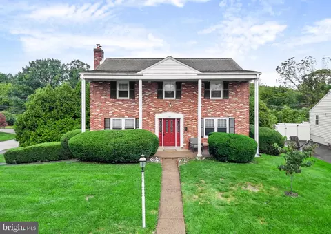 1705 Sue Ellen Dr, Havertown, PA 19083