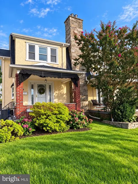 731 Hathaway Ln, Ardmore, PA 19003