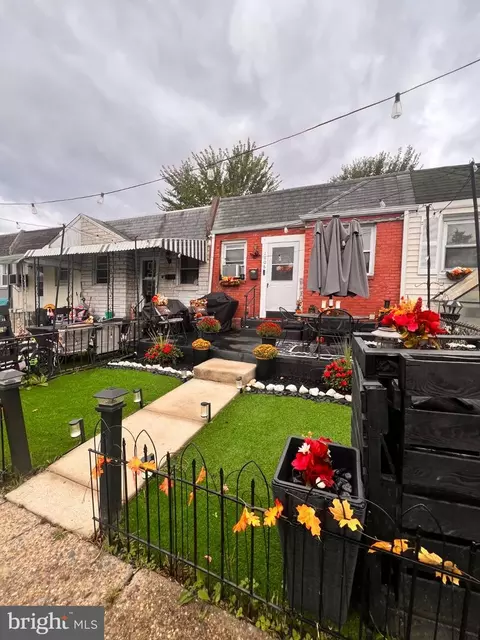 1006 Burnside Rd, Sharon Hill, PA 19079