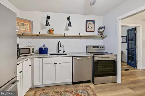 Kitchen - 2232 E Helms Mnr, Ogden, PA 19061 photo 1 of 1