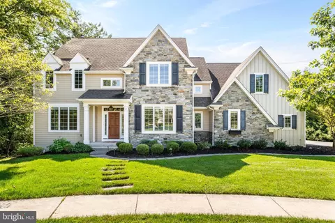 7 Fallbrook Ln, Glen Mills, PA 19342