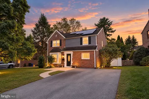 1638 Surrey Ln, Havertown, PA 19083