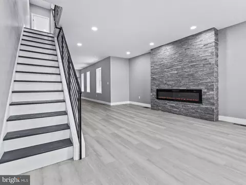 19 S 6th St, Darby, PA 19023