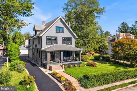 305 Lansdowne Rd, Havertown, PA 19083