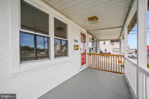 Exterior - 19 W 9th St, Marcus Hook, PA 19061 photo 3 of 5