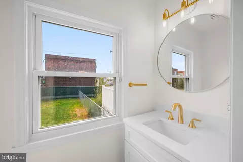 Bath - 19 W 9th St, Marcus Hook, PA 19061 photo 1 of 2