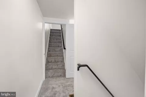 Entry Way - 19 W 9th St, Marcus Hook, PA 19061 photo 5 of 8