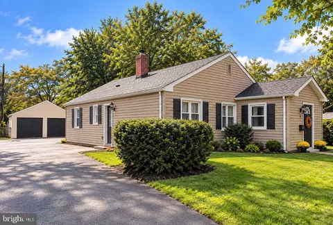 6 Pancoast Ave, Aston, PA 19014