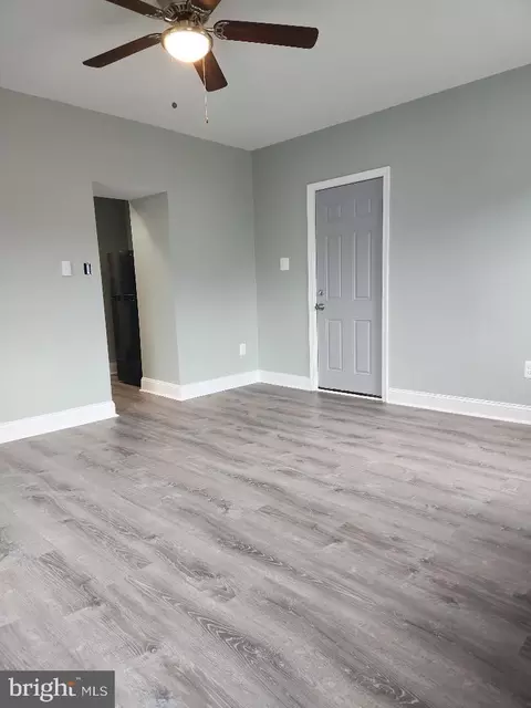 Living - 42 Brandon Rd, Darby, PA 19082 photo 2 of 2