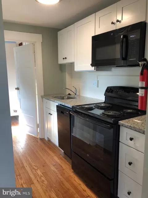 Kitchen - 42 Brandon Rd, Darby, PA 19082 photo 5 of 5