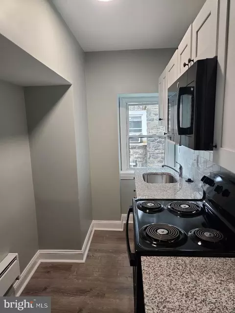 Kitchen - 42 Brandon Rd, Darby, PA 19082 photo 2 of 5