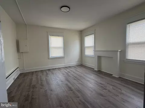 Living - 42 Brandon Rd, Darby, PA 19082 photo 1 of 2