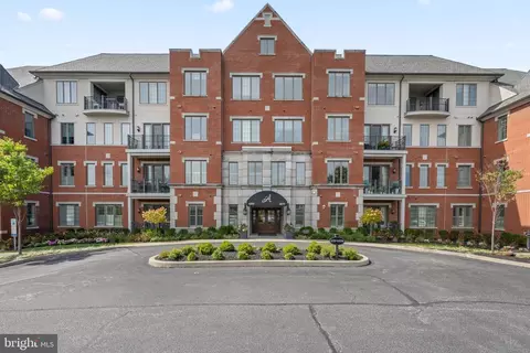 6308 Parkview Dr, Haverford, PA 19041