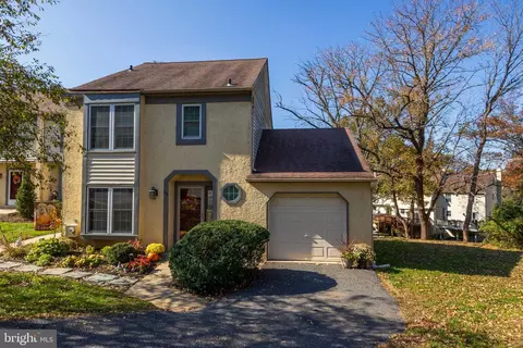 111 Bowater Ct, Media, PA 19063