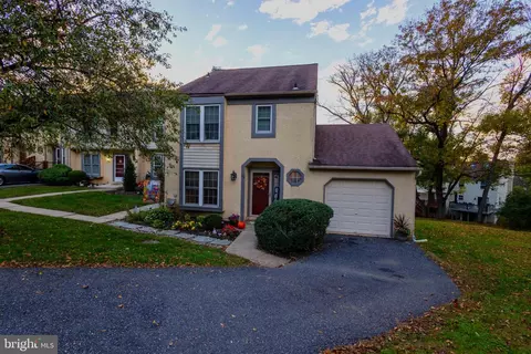 111 Bowater Ct, Media, PA 19063