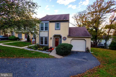 111 Bowater Ct, Media, PA 19063