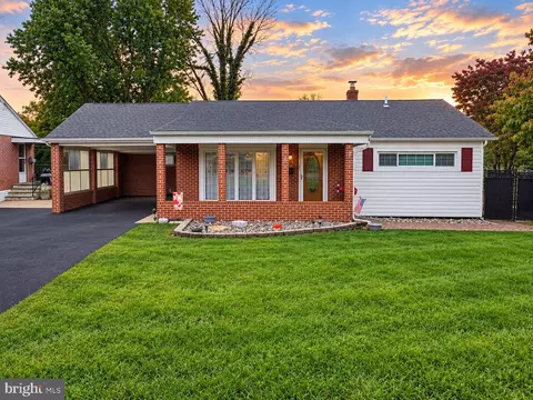 2253 S Lee Ln, Aston, PA 19014