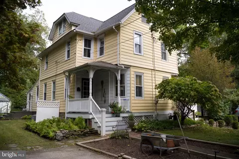 315 Union Ave, Swarthmore, PA 19081