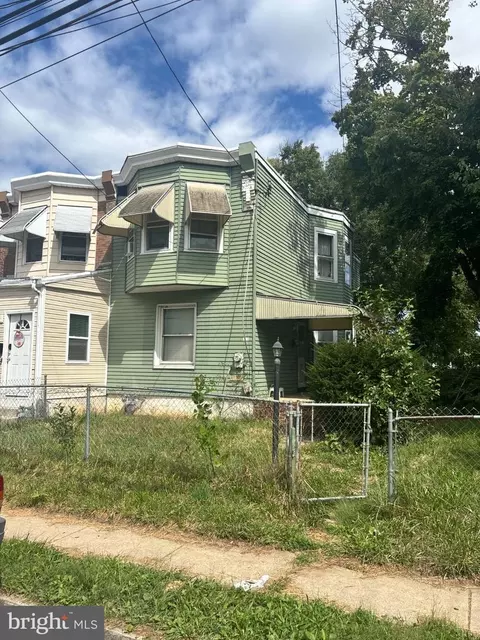 17 Cherry St, Darby, PA 19023