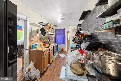 Entry Way - 1028 Washington Ave, Marcus Hook, PA 19061 photo 1 of 3