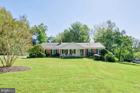 20 Hemlock Dr, Glen Mills, PA 19342