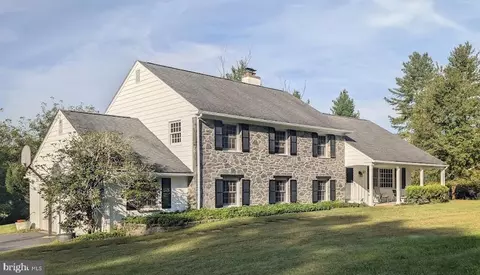 461 Steeplechase Dr, Media, PA 19063