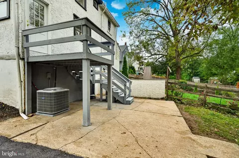 Exterior - 256 N Aberdeen Ave, Wayne, PA 19087 photo 4 of 5