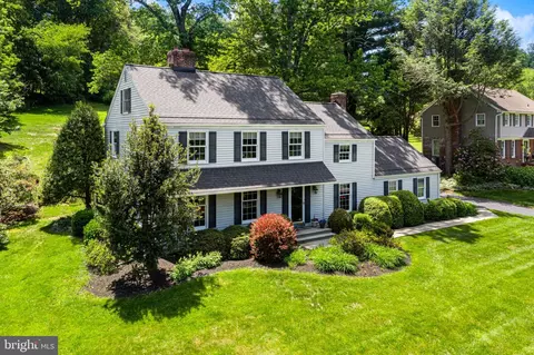 841 Briarwood Rd, Newtown Square, PA 19073