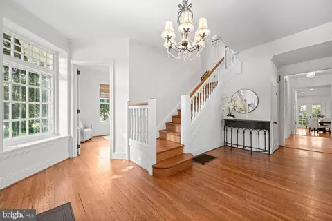 Entry Way - 103 Walnut Ave, Wayne, PA 19087 photo 2 of 13